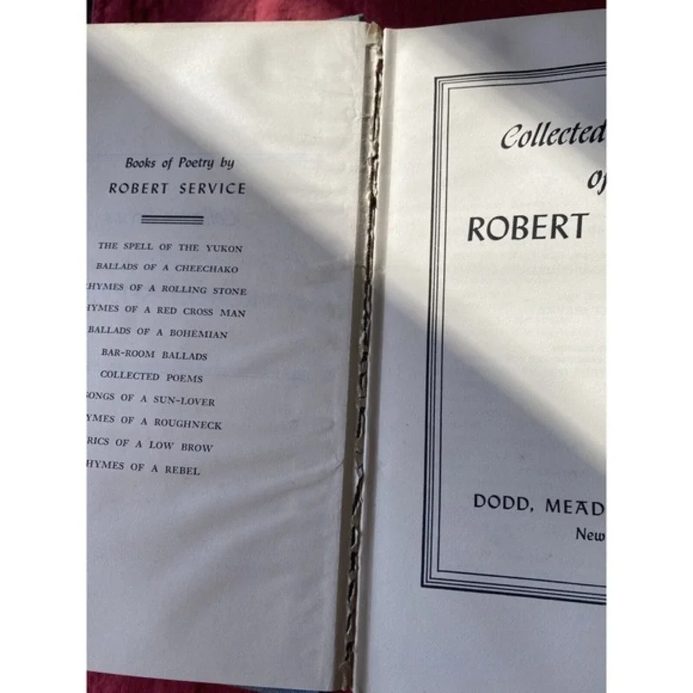 Collected Poems Of Robert Service‎ copyright 1940 hardback with dust cover VGT